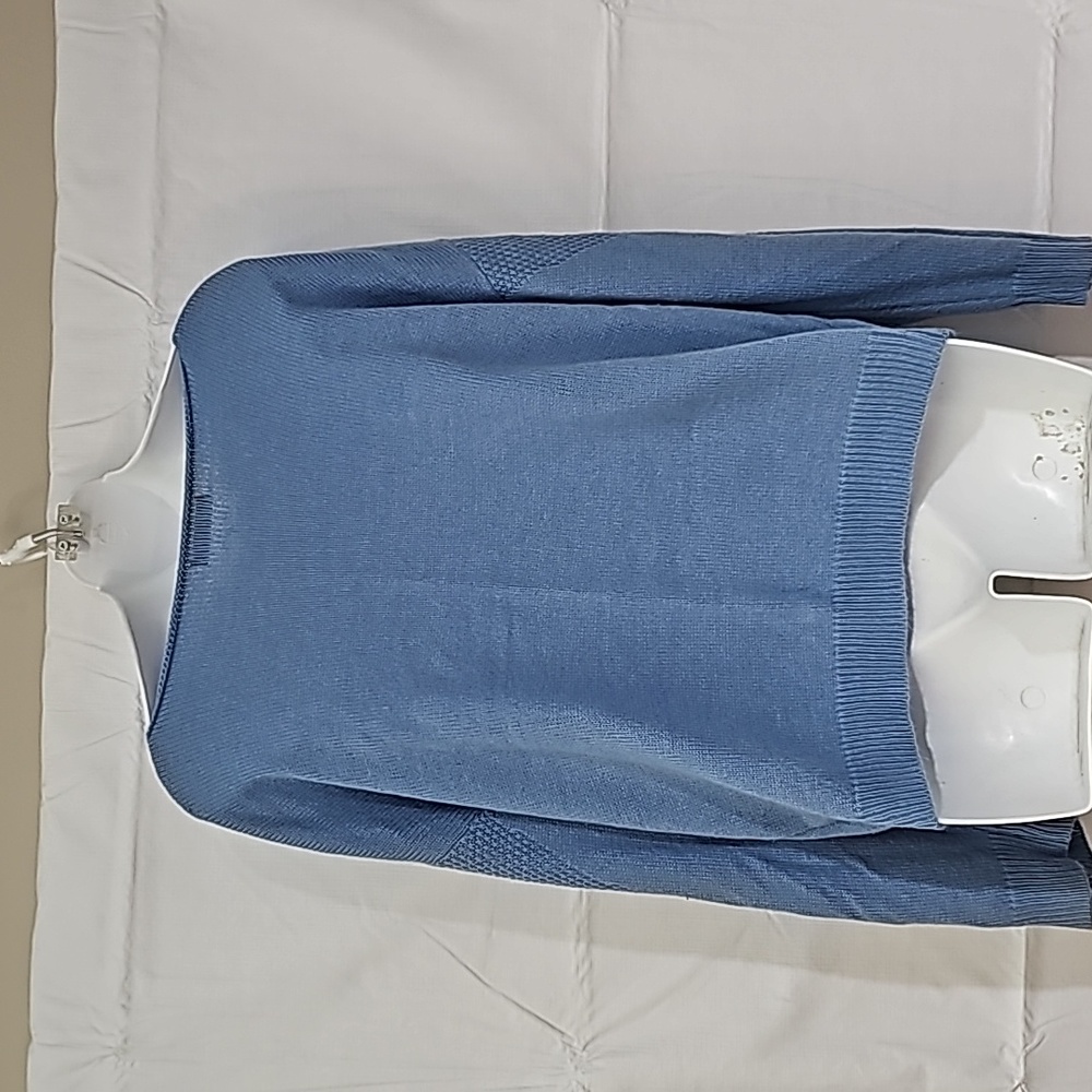 Sweater Large - Picture 5 of 6